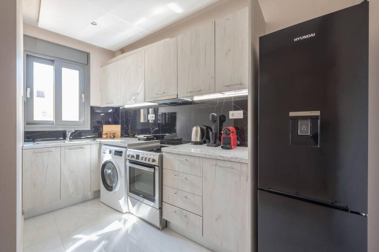 Central Mini Suite Атина Екстериор снимка
