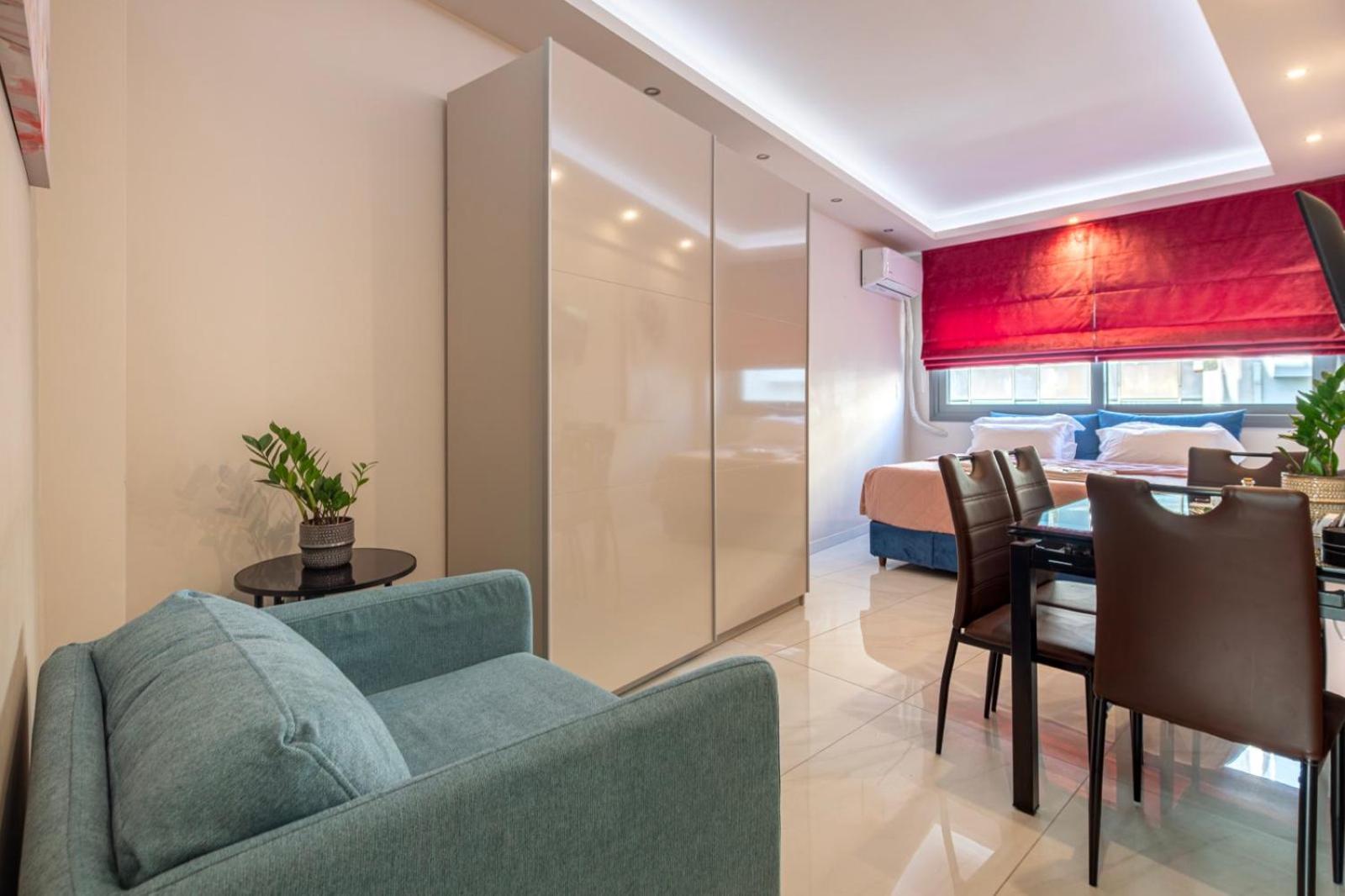 Central Mini Suite Атина Екстериор снимка